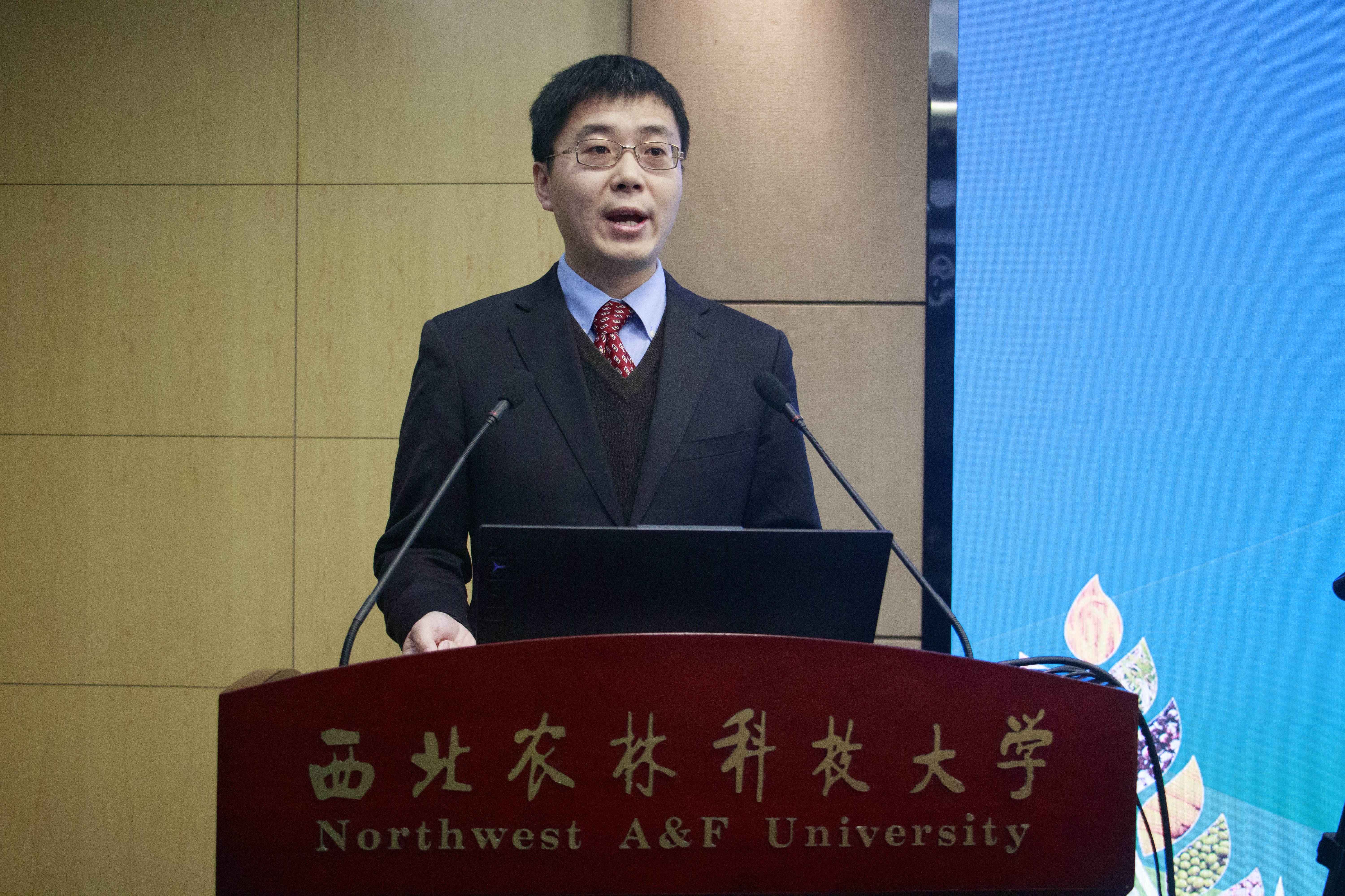 004-新葡萄8883官网AMG副院长张寒致辞.jpg